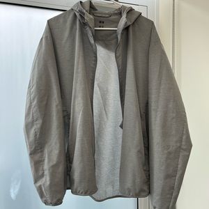 Uniqlo XL windbreaker grey